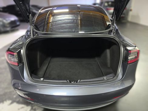 Used 2022 Tesla Model 3 RWD image 11