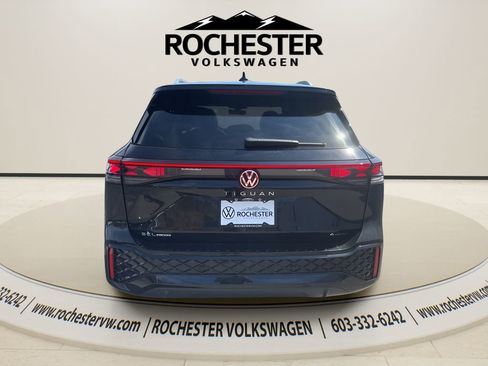 New 2026 Volkswagen Tiguan SEL R-Line AWD/4WD image 5