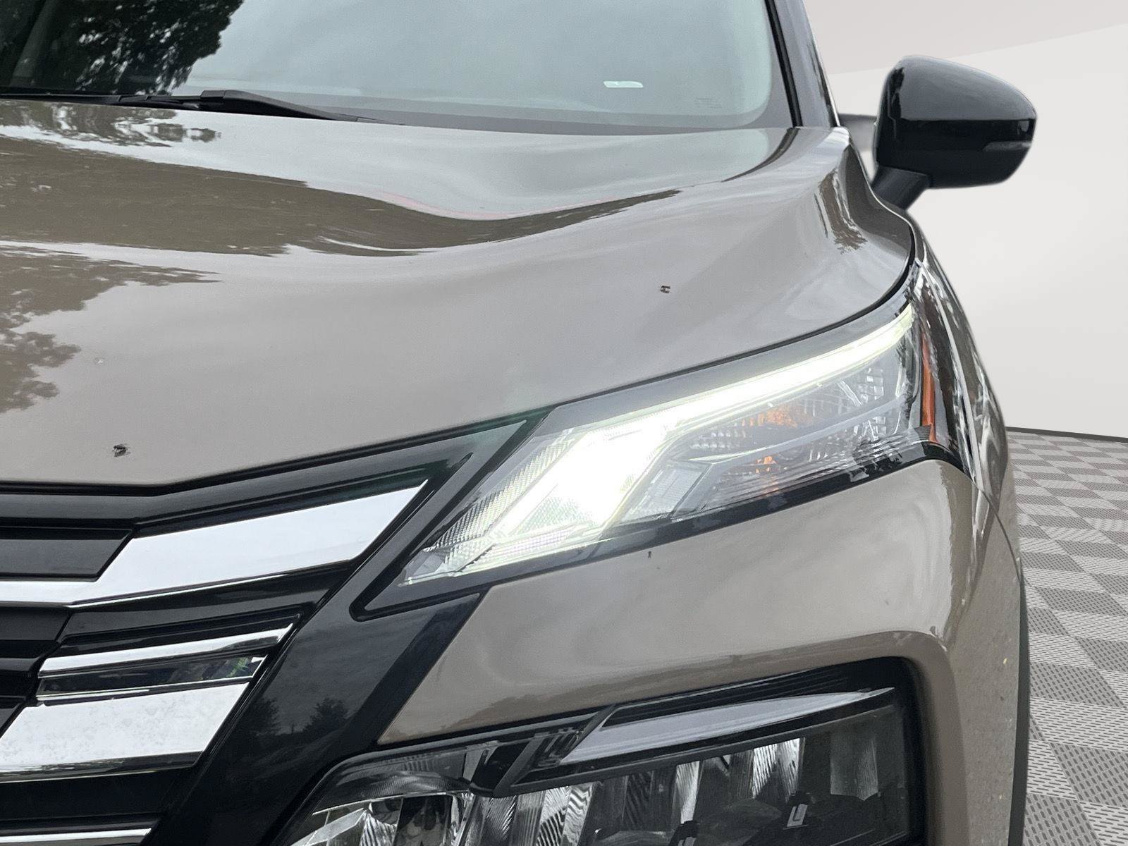 Certified 2024 Nissan Rogue SL w/ SL Premium Package AWD/4WD image 11