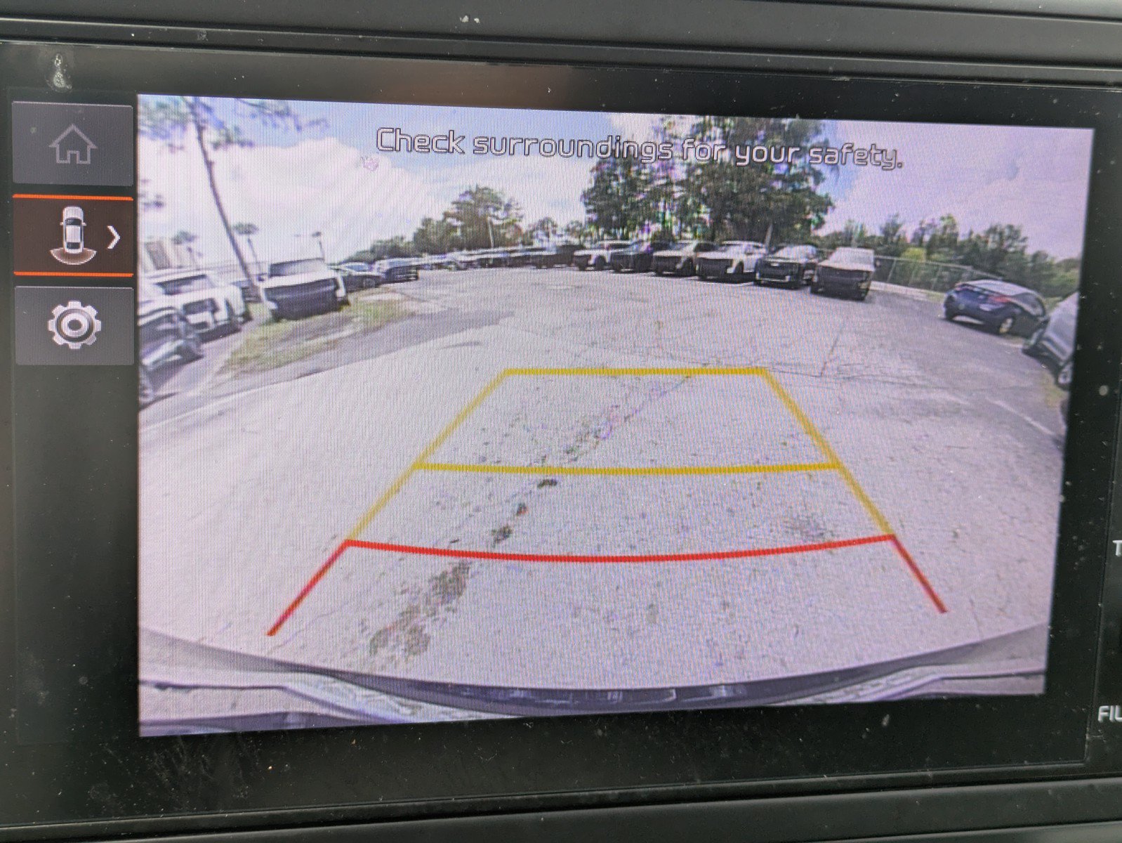 Used 2024 Kia Carnival LX FWD image 23