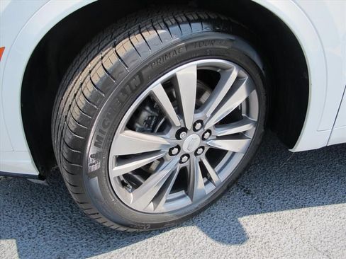 Used 2021 Cadillac XT6 Premium Luxury FWD image 25