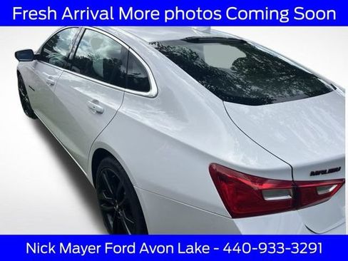 Used 2018 Chevrolet Malibu LT w/ Redline Edition FWD image 4