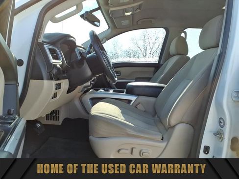 Used 2017 Nissan Titan SV image 15