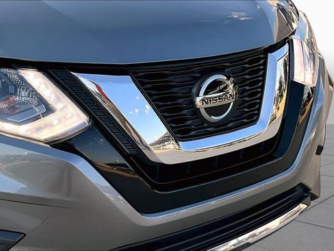 Used 2019 Nissan Rogue SV FWD image 28