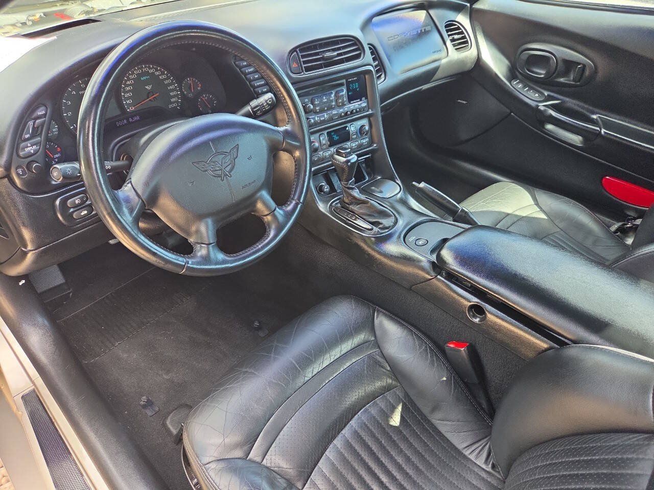 Used 2000 Chevrolet Corvette Coupe w/ Roof Pkg RWD image 18