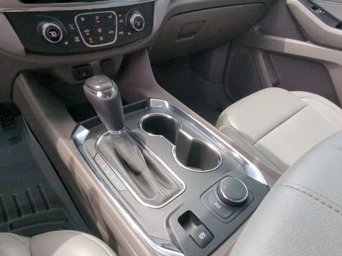 Used 2019 Chevrolet Traverse LT w/ LPO, Floor Liner Package FWD image 18