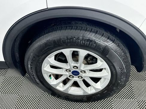 Certified 2022 Ford Escape SE w/ Convenience Package image 36