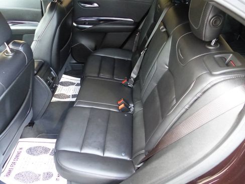 Used 2021 Cadillac XT4 Luxury w/ Cold Weather Package AWD/4WD image 20