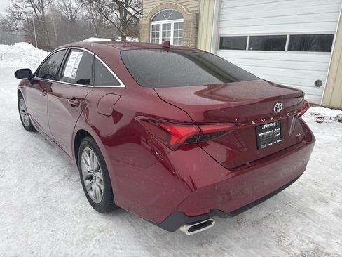 Used 2022 Toyota Avalon XLE image 6