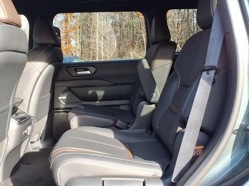 New 2026 Nissan Armada SL w/ Captain's Chari Seat Package image 15