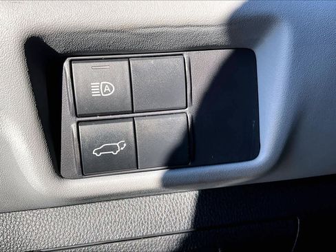 Certified 2022 Toyota Highlander XLE image 32