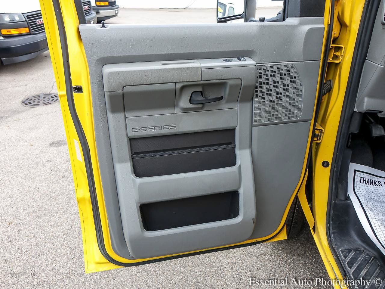Used 2022 Ford E-350 and Econoline 350 Super Duty RWD image 14