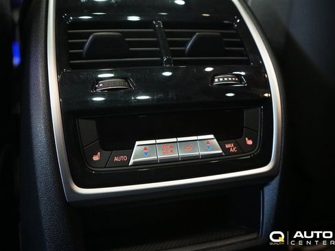Used 2023 BMW X7 xDrive40i image 45