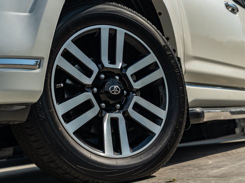 Used 2020 Toyota 4Runner Limited AWD/4WD image 6