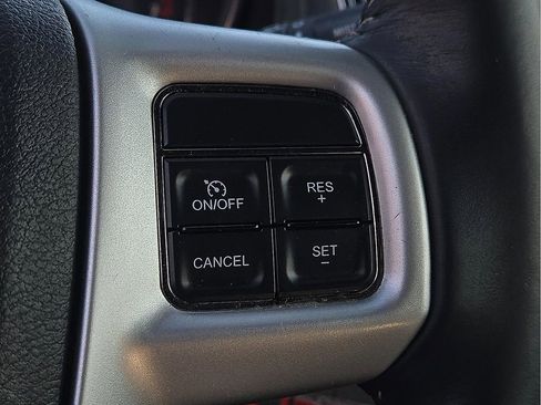 Used 2014 Chrysler 200 S FWD image 17