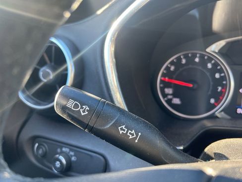 Used 2020 Chevrolet Blazer LT image 32