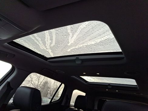 Used 2017 GMC Acadia SLT image 12