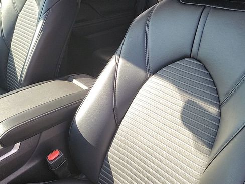 Used 2024 Toyota Highlander XSE image 17