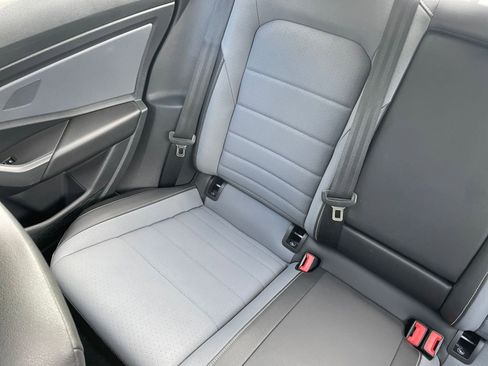 Used 2025 Volkswagen Jetta SE image 38