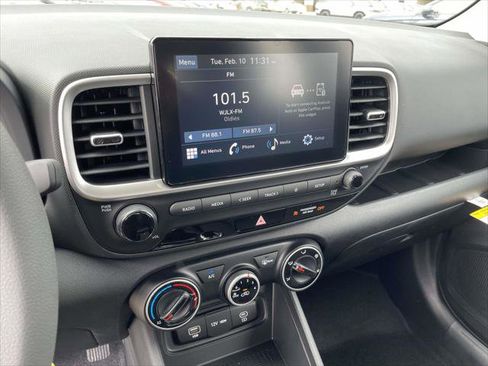 New 2026 Hyundai Venue SE image 9