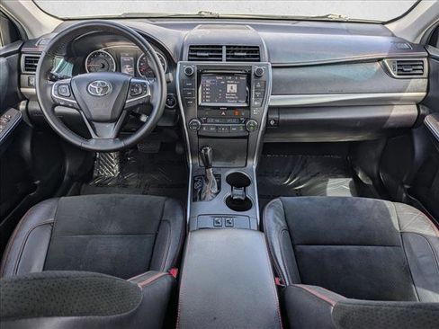 Used 2016 Toyota Camry XSE w/ Moonroof Package image 18