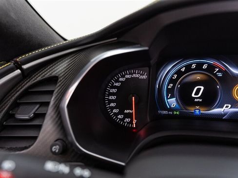 Used 2018 Chevrolet Corvette Z06 RWD image 98