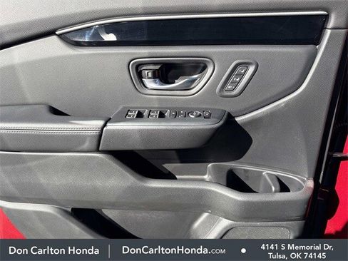 Used 2025 Honda Pilot EX-L image 10