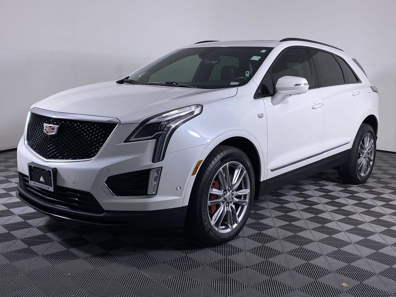 Used 2024 Cadillac XT5 Sportv w/ Technology Package AWD/4WD image 18