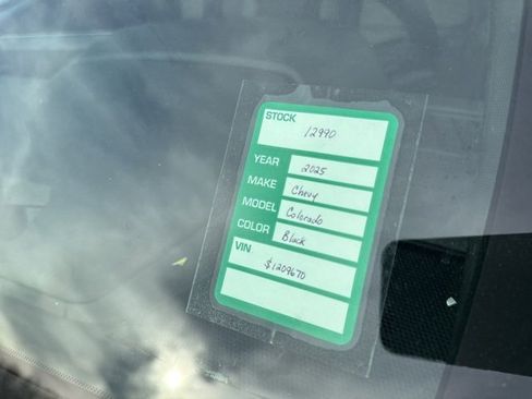 Used 2025 Chevrolet Colorado Trail Boss image 16