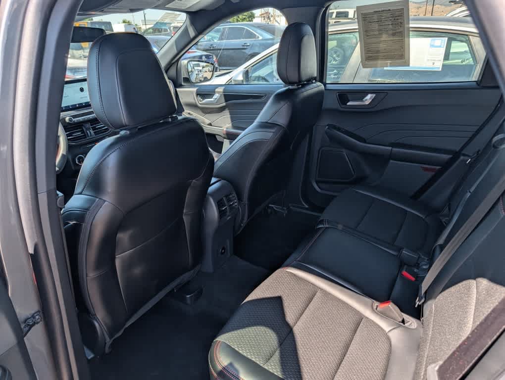 Used 2025 Ford Escape ST-Line AWD/4WD image 29