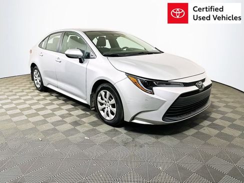 Certified 2025 Toyota Corolla LE image 1