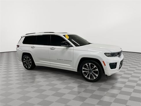 Used 2023 Jeep Grand Cherokee L Overland w/ Luxury Tech Group IV image 12