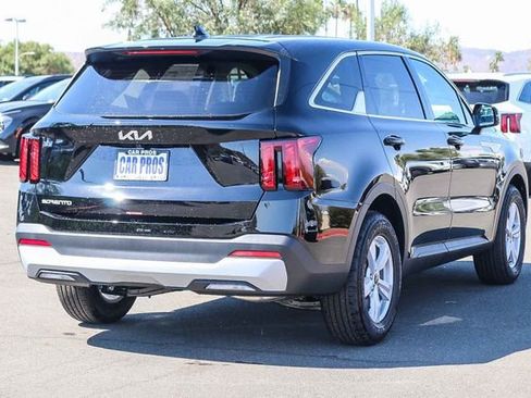 New 2026 Kia Sorento LX image 9