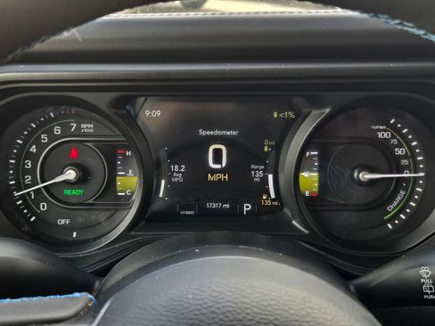 Used 2025 Jeep Wrangler Unlimited Rubicon 4xe w/ Convenience Group AWD/4WD image 22