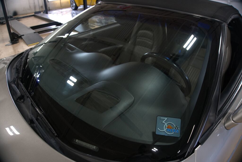 Used 2001 Chevrolet Corvette Convertible w/ Preferred Equipment Group2 RWD image 13