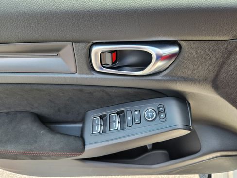 Used 2025 Honda Civic Type R image 17