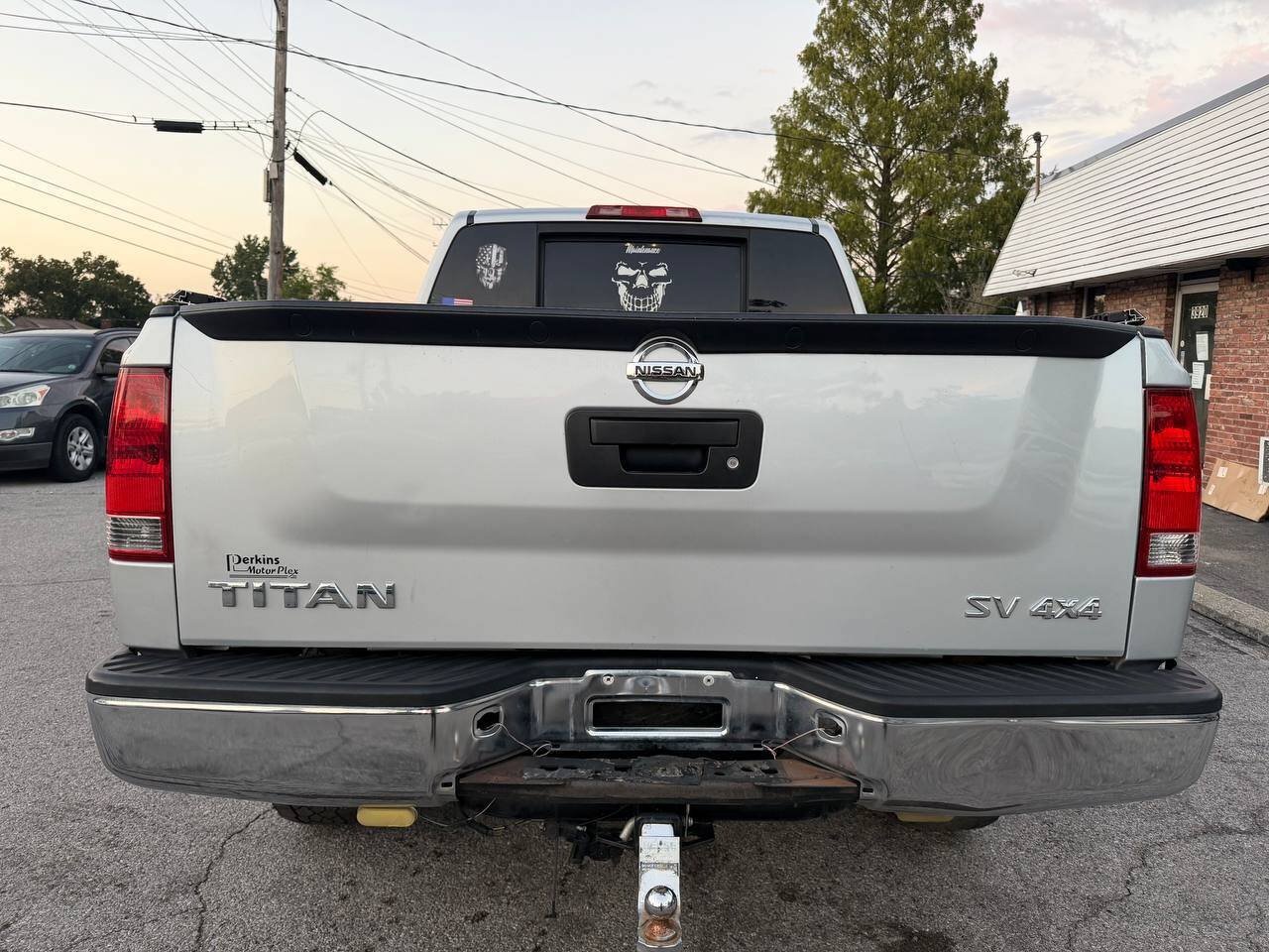 Used 2013 Nissan Titan SV AWD/4WD image 11