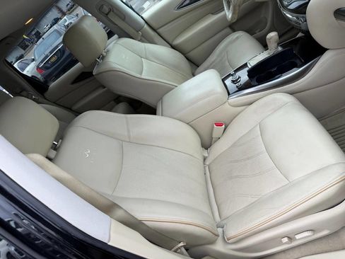 Used 2013 INFINITI JX35 AWD w/ Premium Pkg image 30