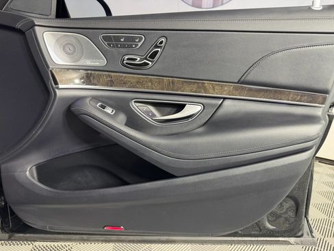 Used 2017 Mercedes-Benz S 550 4MATIC Sedan image 40