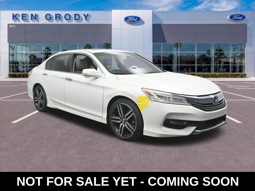 Used 2016 Honda Accord Touring image 1