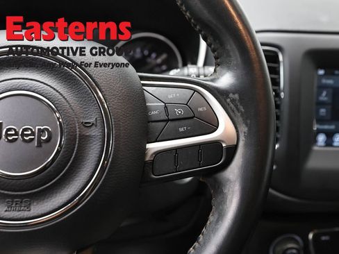 Used 2019 Jeep Compass Latitude FWD image 16