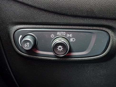 Used 2024 Chevrolet Equinox LT image 28