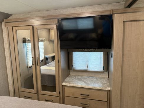Used 2021 Ford E-450 and Econoline 450 Super Duty w/ Motorhome Prep Package RWD image 66