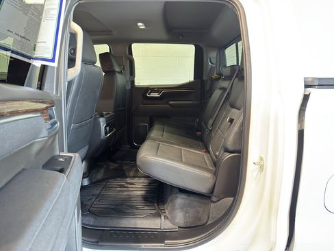 Used 2025 GMC Sierra 1500 Elevation w/ Elevation Premium Package AWD/4WD image 13