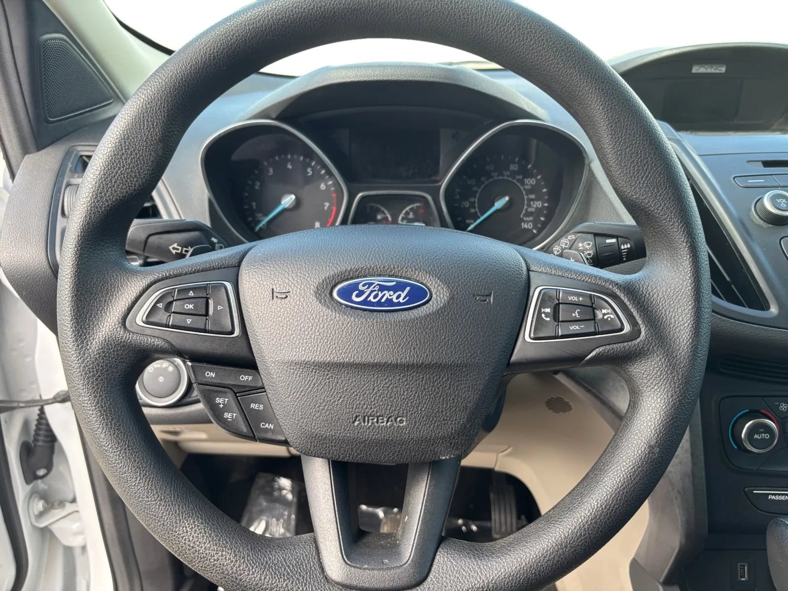 Used 2017 Ford Escape SE FWD image 11