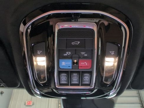 Used 2024 Jeep Grand Cherokee L Summit AWD/4WD image 33