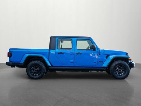 Used 2021 Jeep Gladiator Sport image 8