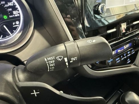 Used 2024 Toyota Camry SE image 32