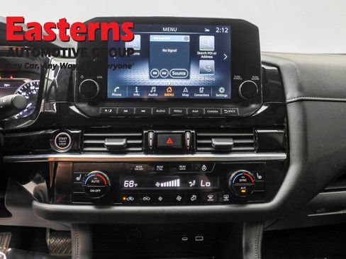 Used 2024 Nissan Pathfinder SL image 12