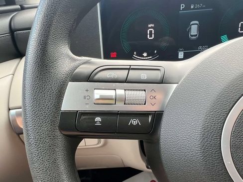 Used 2025 Hyundai Tucson SEL AWD/4WD image 22
